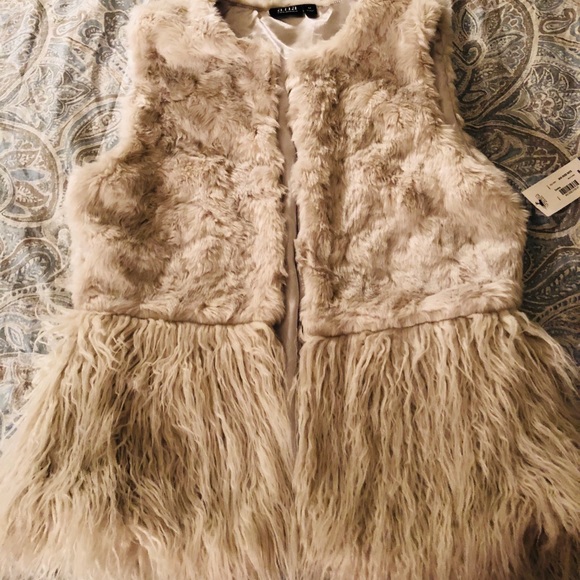 Women’s faux fur vest. Medium. - Picture 1 of 4